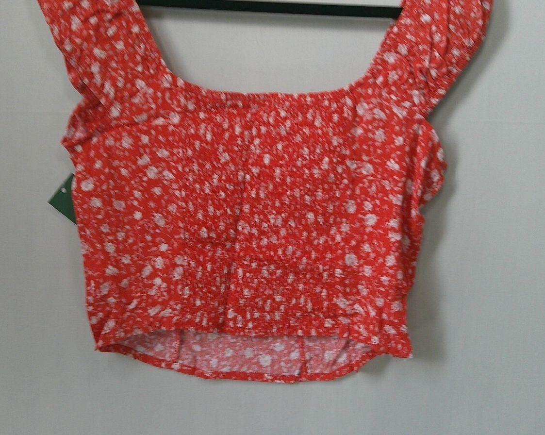 Wild Fable Red Floral Crop Top with Puff Sleeves – Size S