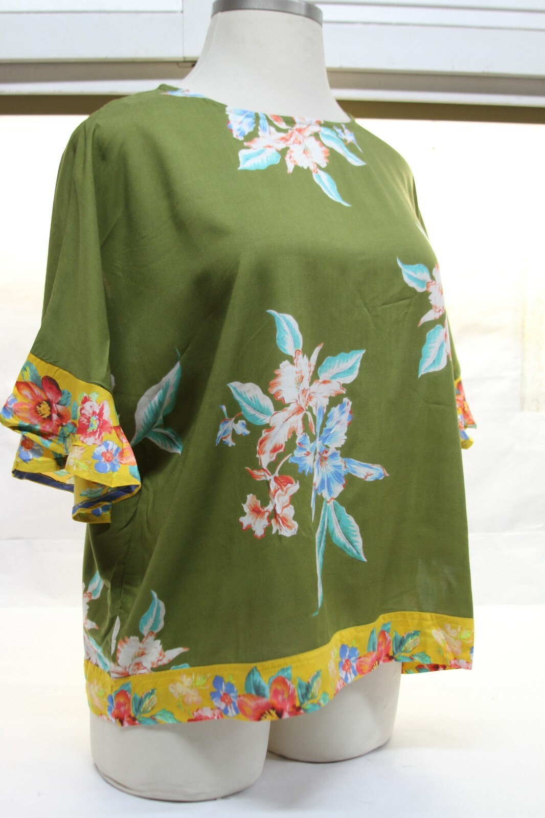 Tolani Collection Scoop Neckline Ruffle Sleeves GREEN RTL$73