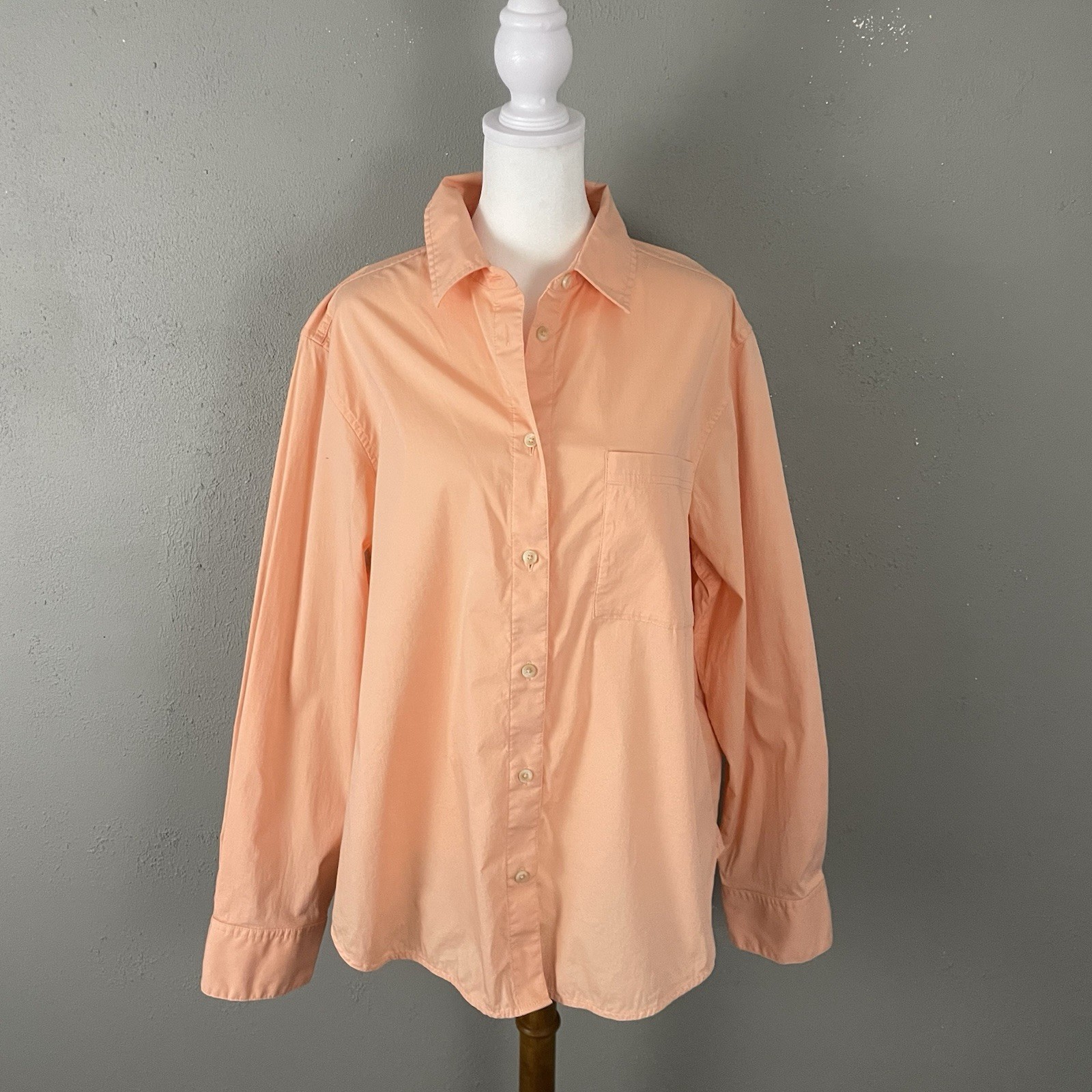 Lululemon $98 Cotton Blend Poplin Shirt Size XL Peach Bellini Relaxed Fit Womens