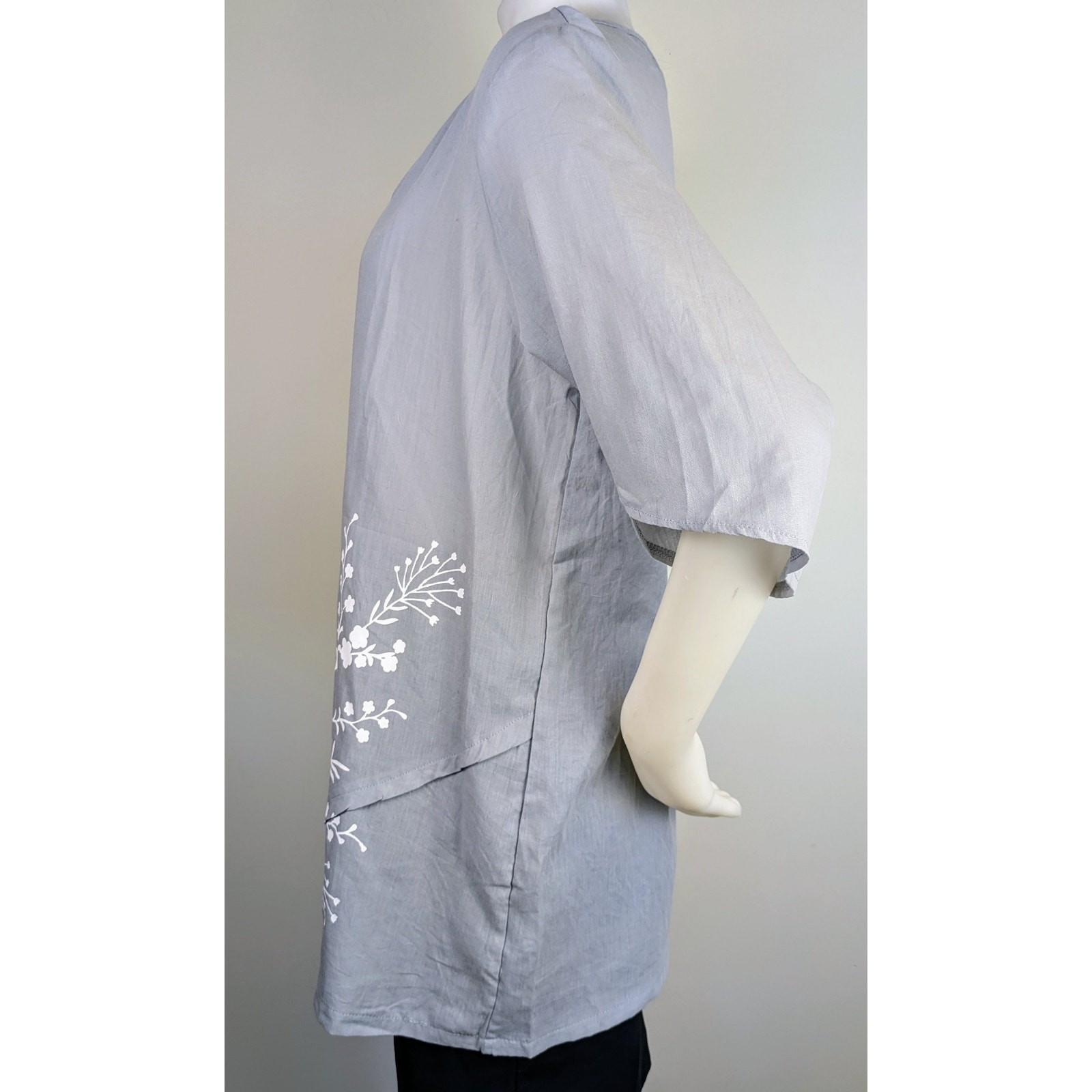Misslook Tunic Top 3X Gray White Floral V-Neck Short Half Sleeve Lightweight