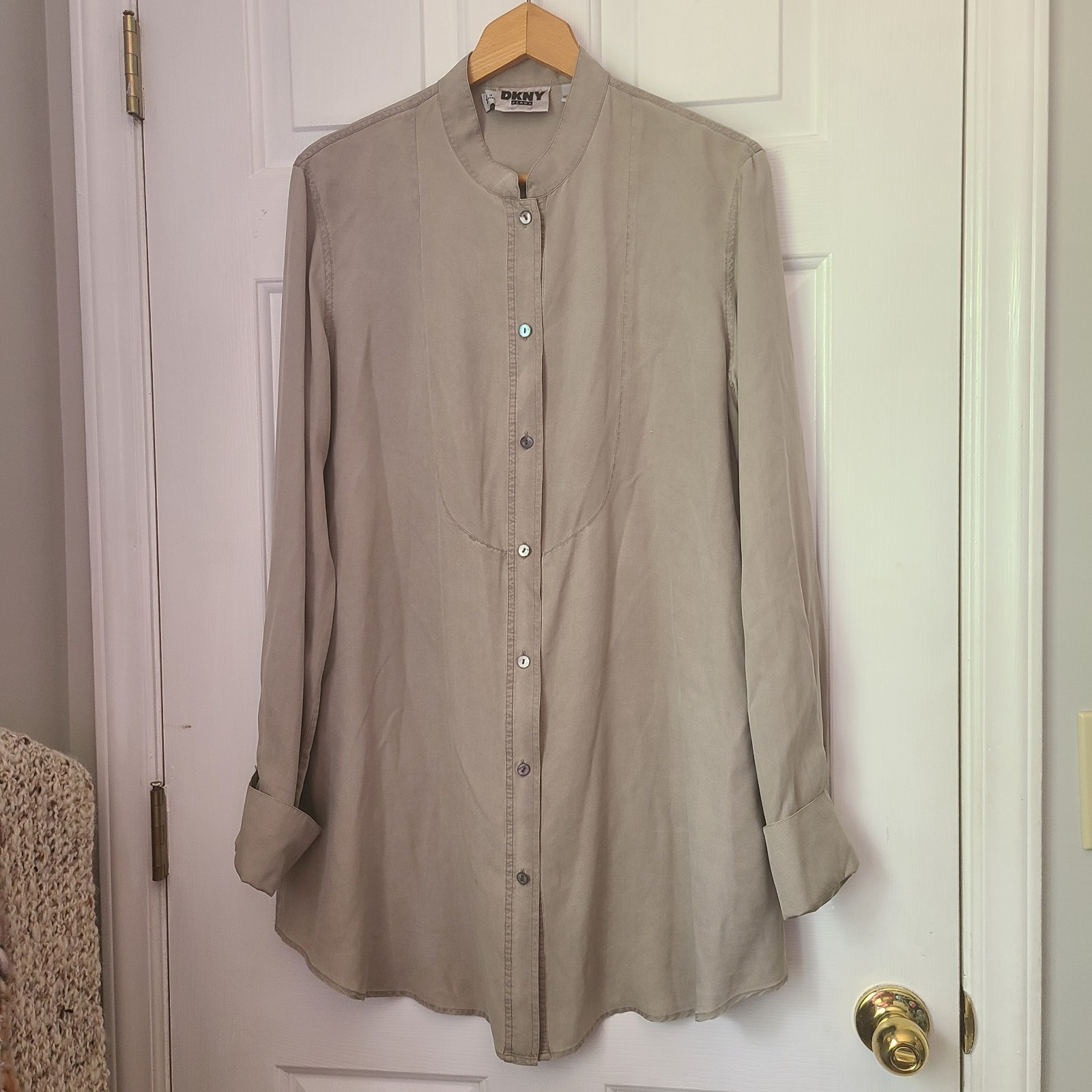 Vtg DKNY 100% Silk Mandarin Collar Yoke Stitch Button Tunic Shirt Sz M Beige Y2K
