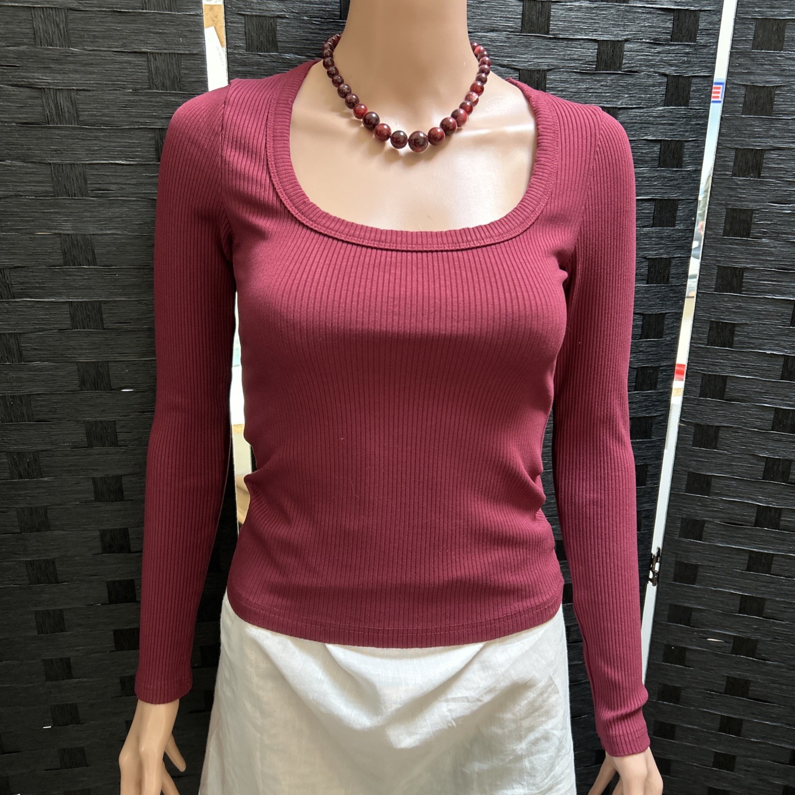NWOT Women’s Faded Rose Small Wine Red Ribbed Stretch Top/Tshirt