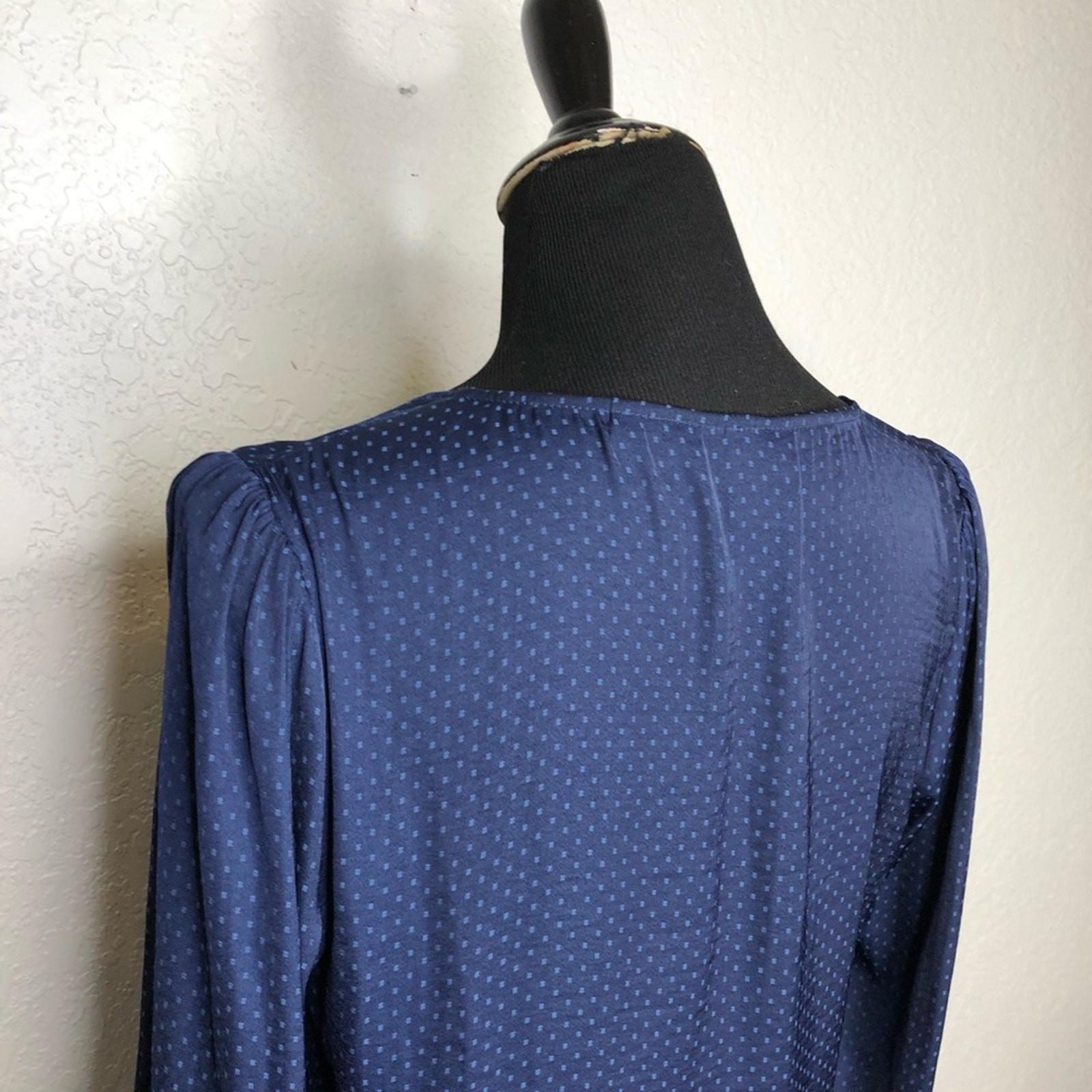 Cabi navy blue swiss dot knot tie front top size Small #5525
