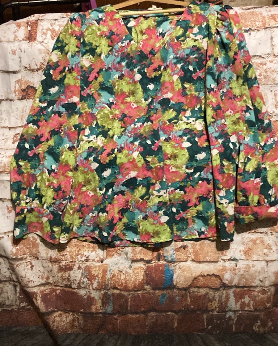 🍀🍀Women’s Vantage Point V-Neck Blouse Sz XL Jodifil