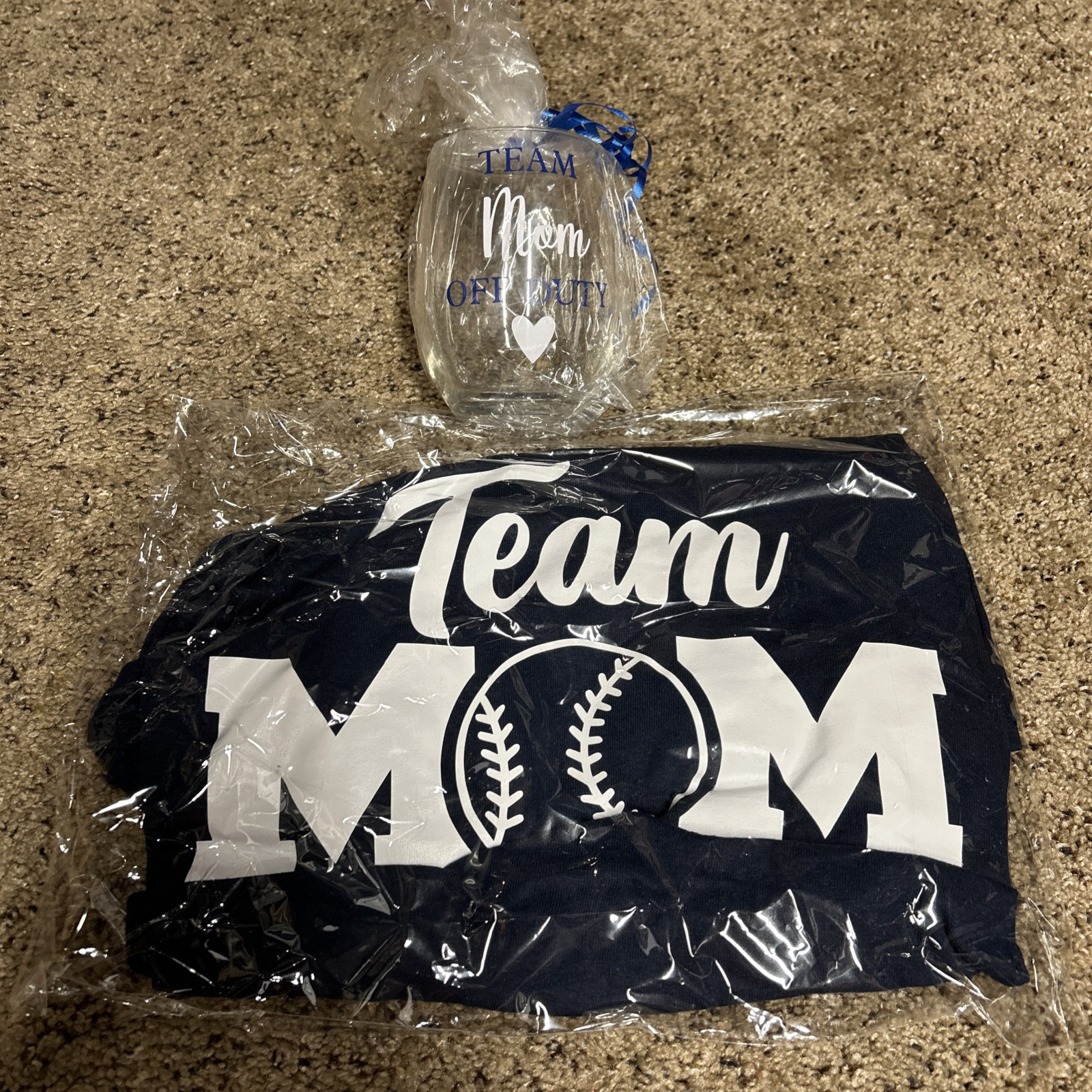 Team Mom Baseball T-Shirt Size XL With Drinking Glass!!