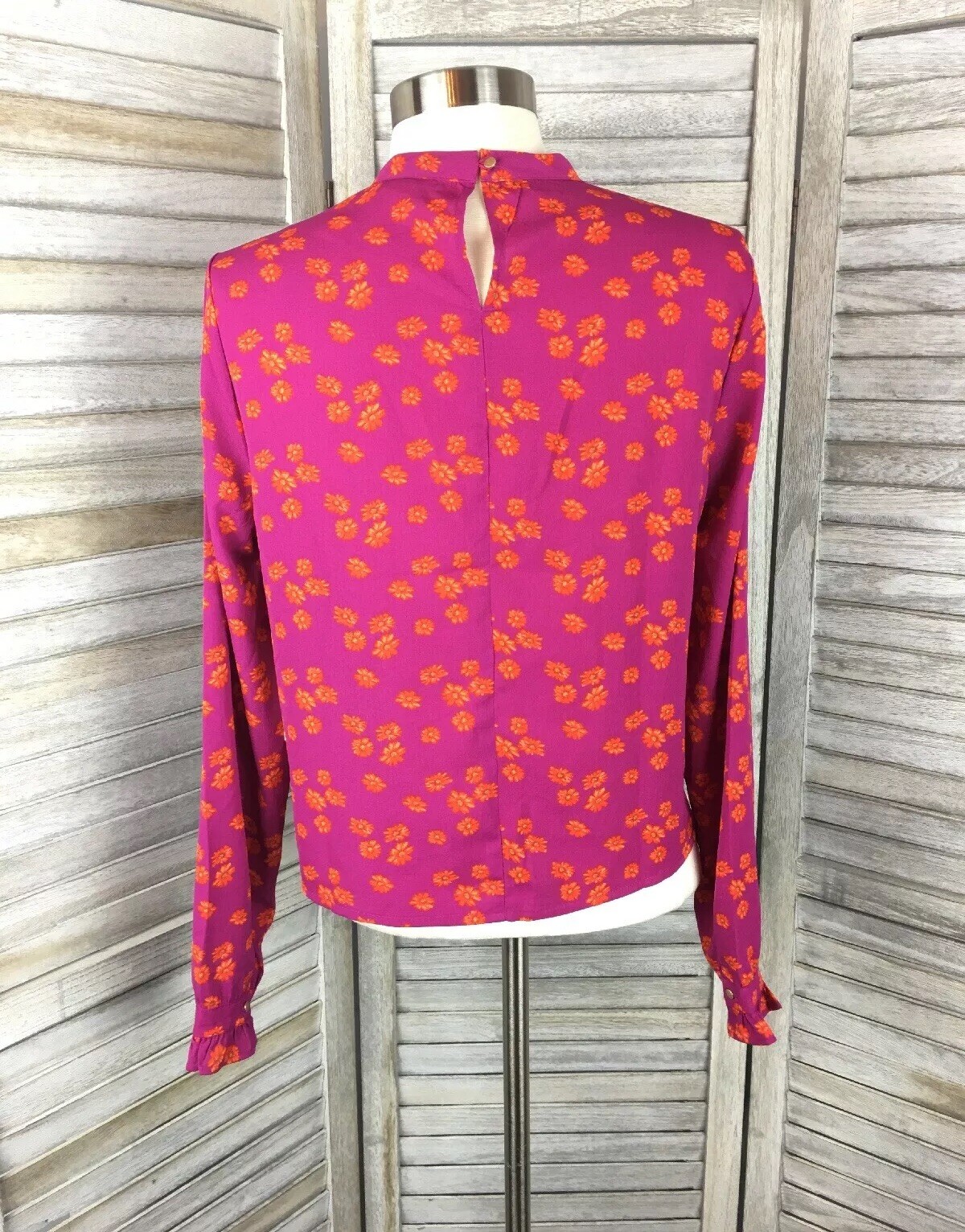 Forever 21 Ruffle Front Floral Top Sz S Nwt Fall Winter Spring Summer Daisy