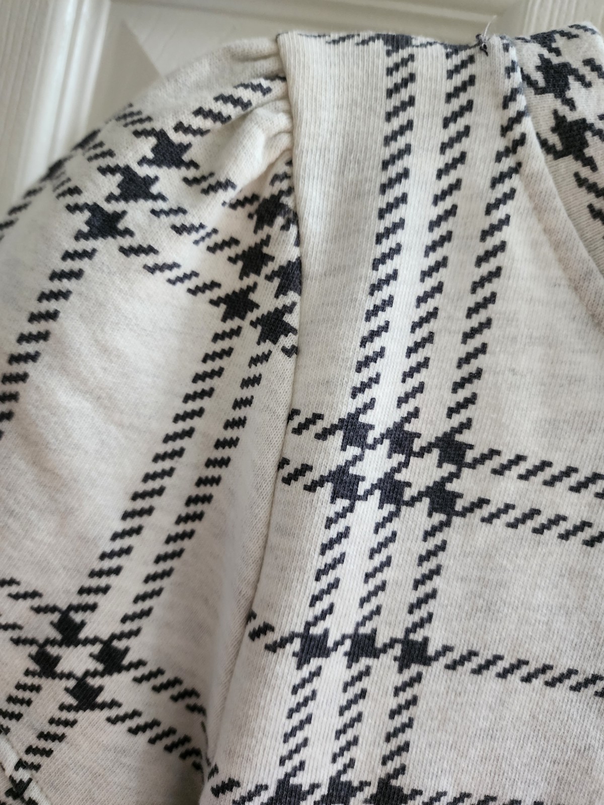 Anthropologie T.La Ani Windowpane Top Puff Short Sleeve Size M