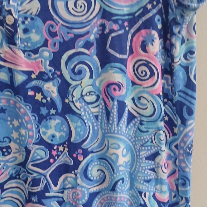 Lilly Pulitzer Women’s M Blue/Pink/White Abstract Octopus Henley V-Neck Top