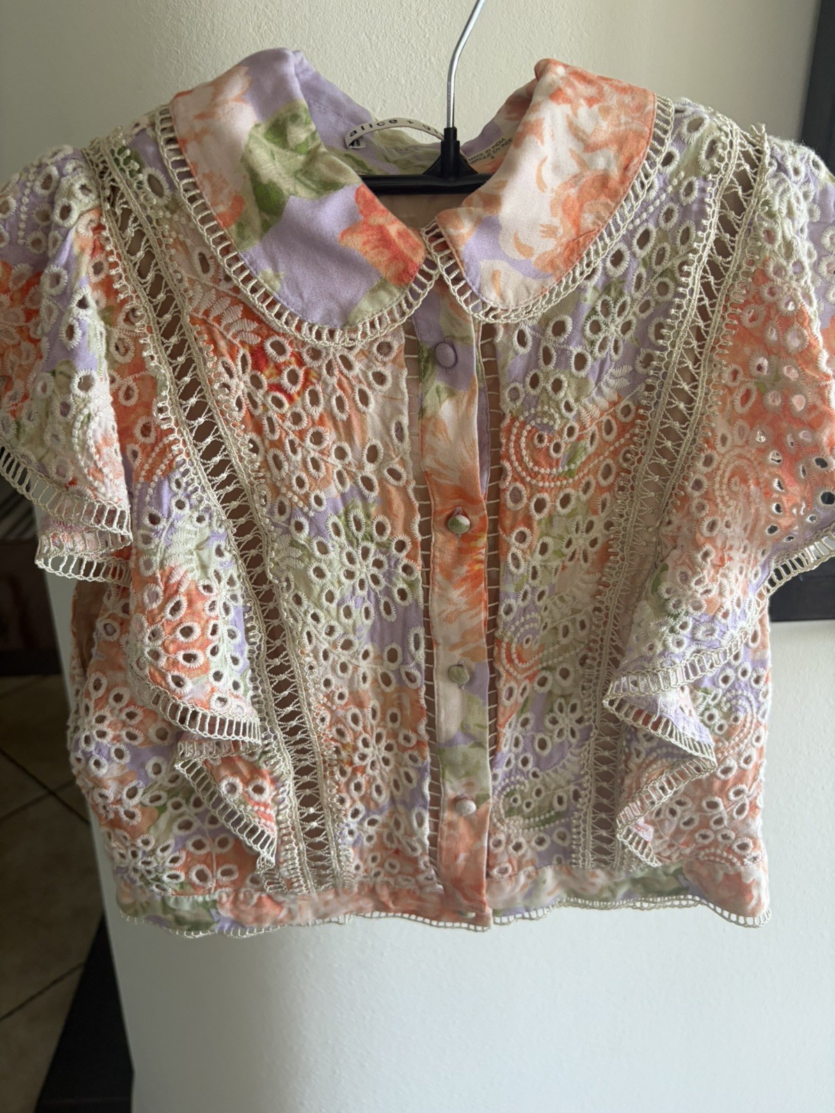 Alice + Olivia Saks CAVAN Embroidered Eyelet Blouse Button Up Top Sz 8 MSRP $174