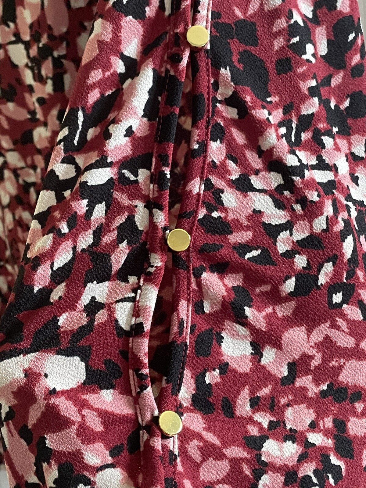 Roz & Ali Top Medium Peek-a-Boo Sleeves Stretch Maroon Pink Y2K Wearable Art
