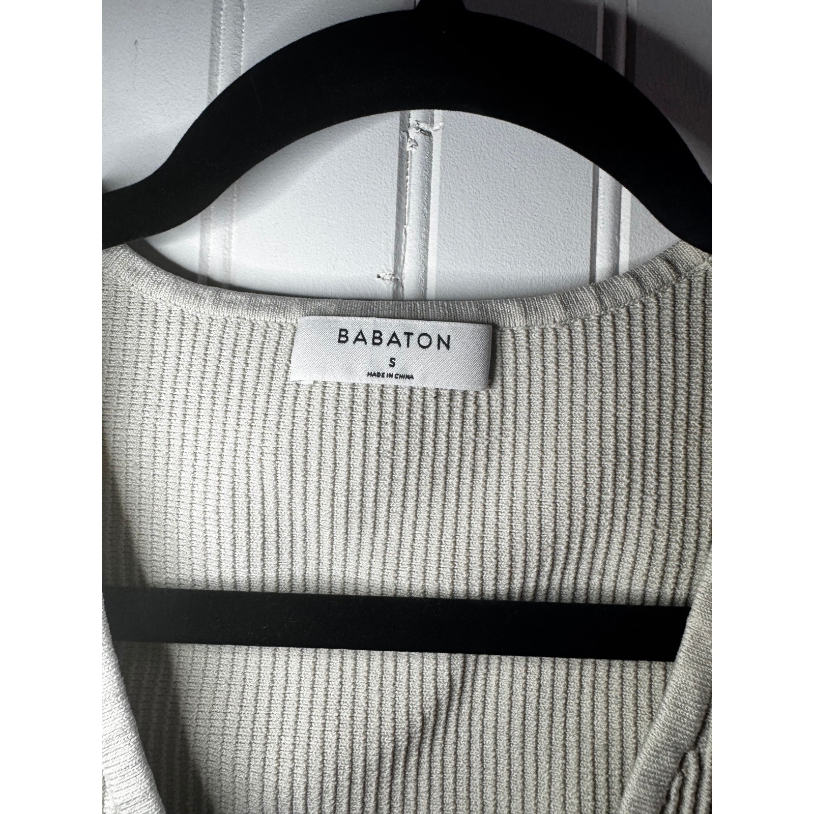 Babaton Sculpt Knit Tank Top Beige High Neck Ribbed Crop Top Small Womens