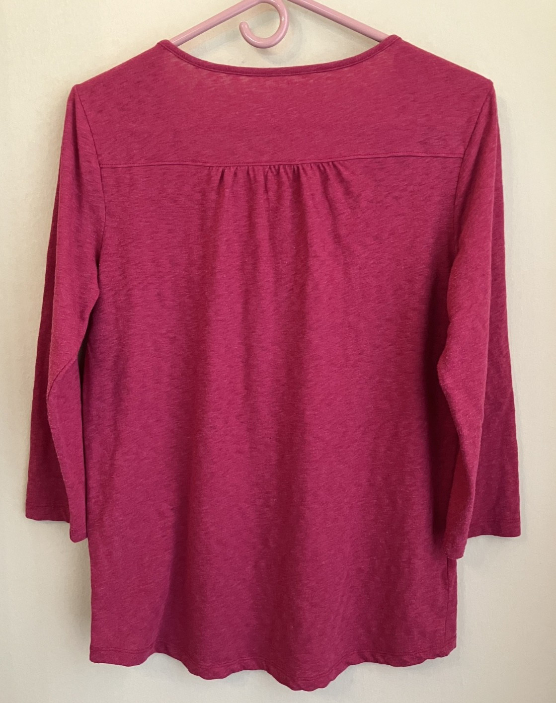 Eddie Bauer Strawberry Pink V Neck 3/4 Sleeve Soft Cotton Blend Smocked Tee M