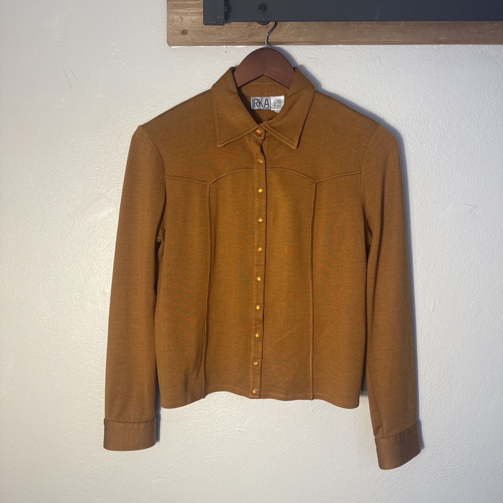 VTG Irka By Ssg Metal Button Down Shirt Camel Brown Women’s Silk Blend Large