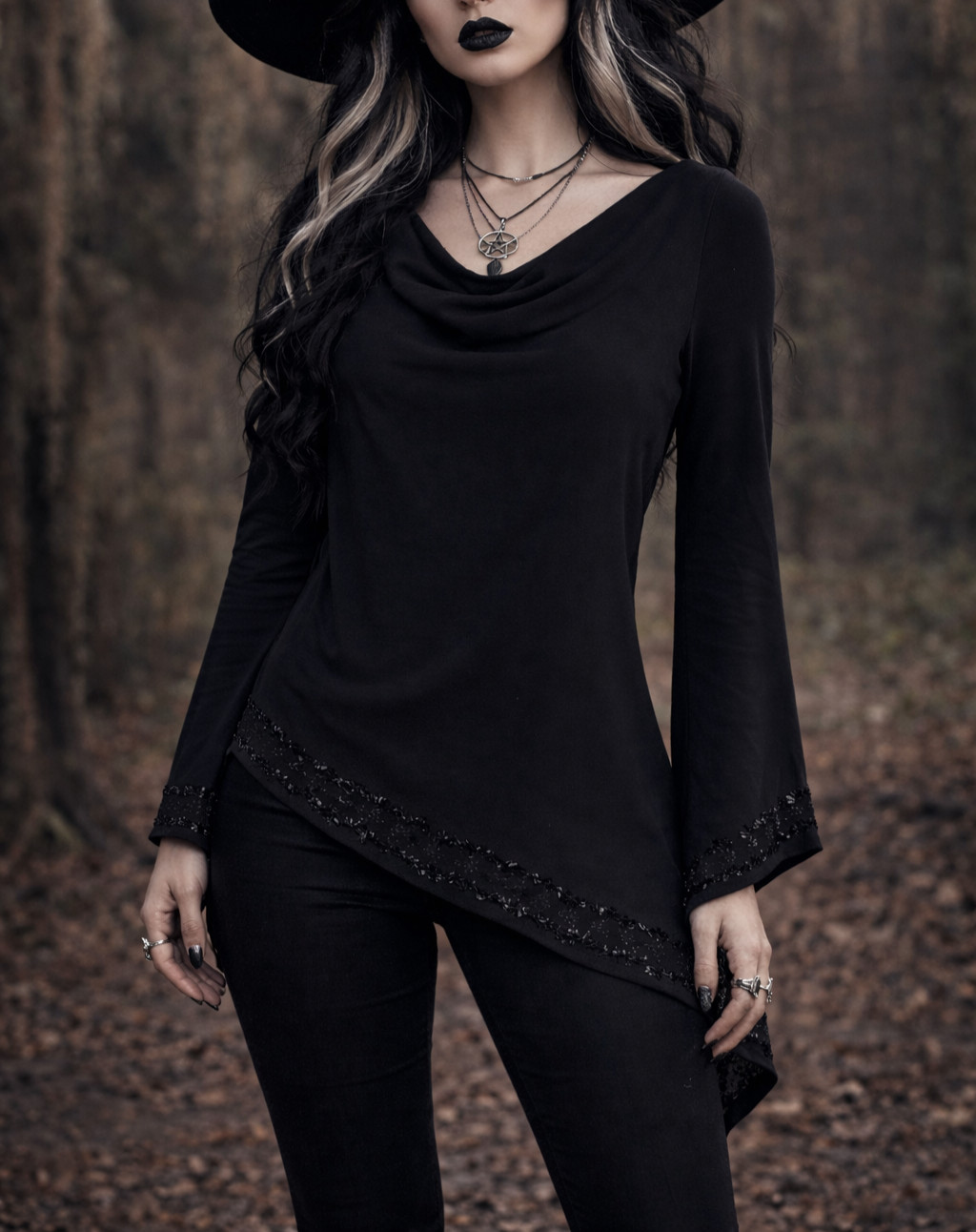Vintage 00s Y2K Dressbarn 10 Black Witchy Goth Bell Sleeve Embellished Tunic Top