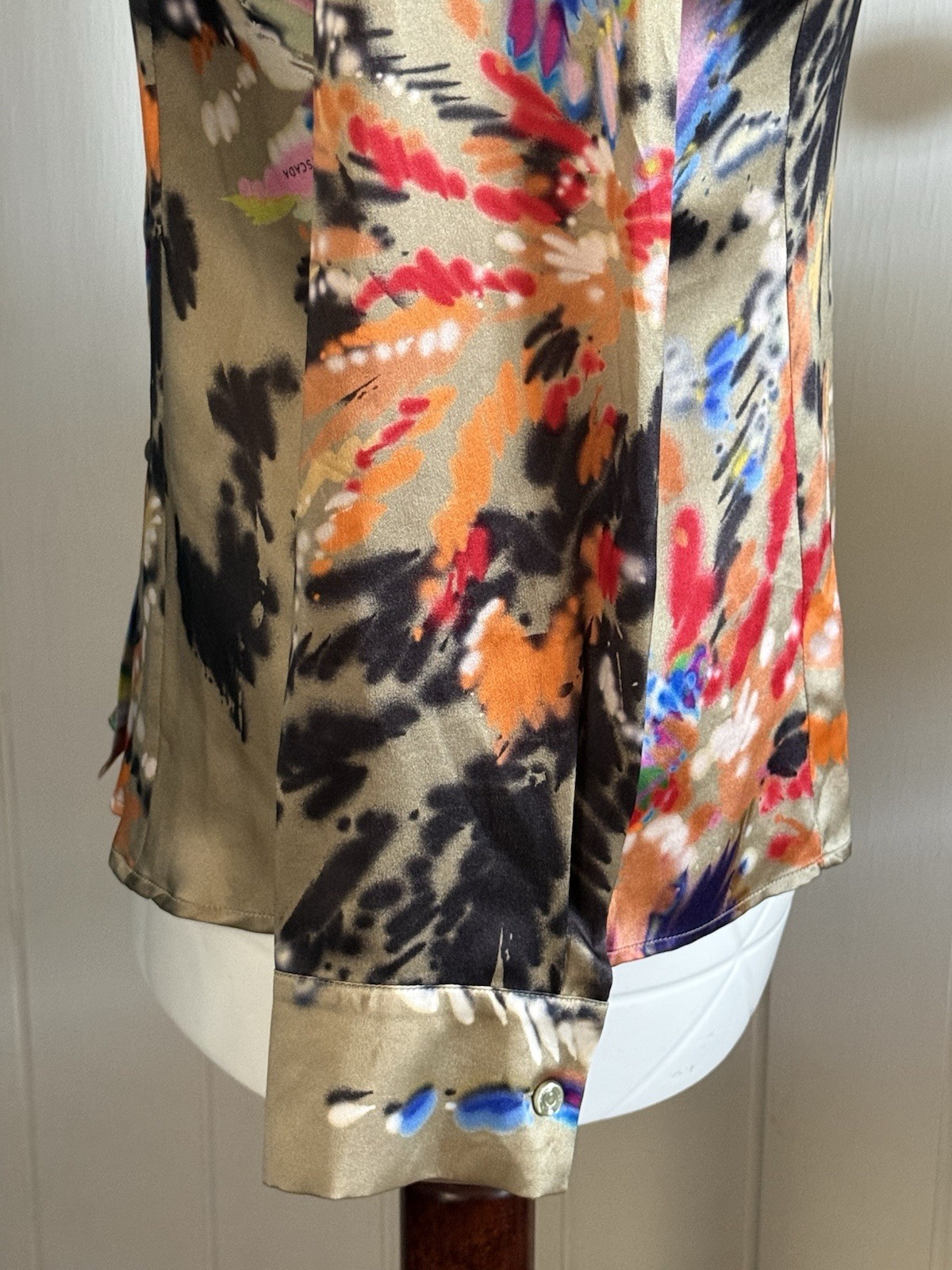 Escada 100% silk multi coloured shirt blouse – Size 38 UK 10 / 12