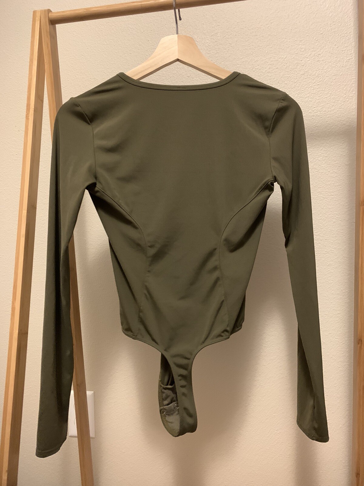 Intimately Free People FP Sexy Long Sleeve Deep V-Neck Body Suit XS Olive Green
