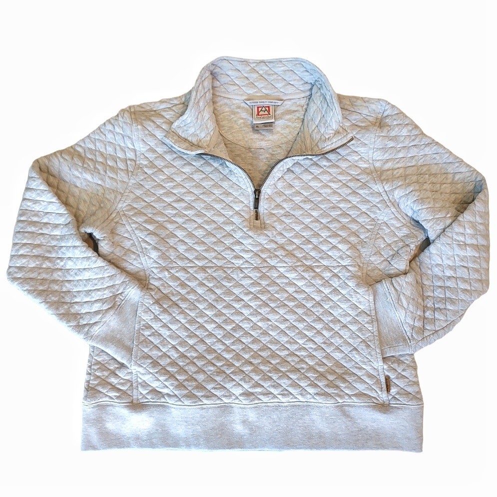 AVALANCHE Long Sleeve Gray Sweatshirt Size XL Quilted Fleece Top Cozy Loungewear