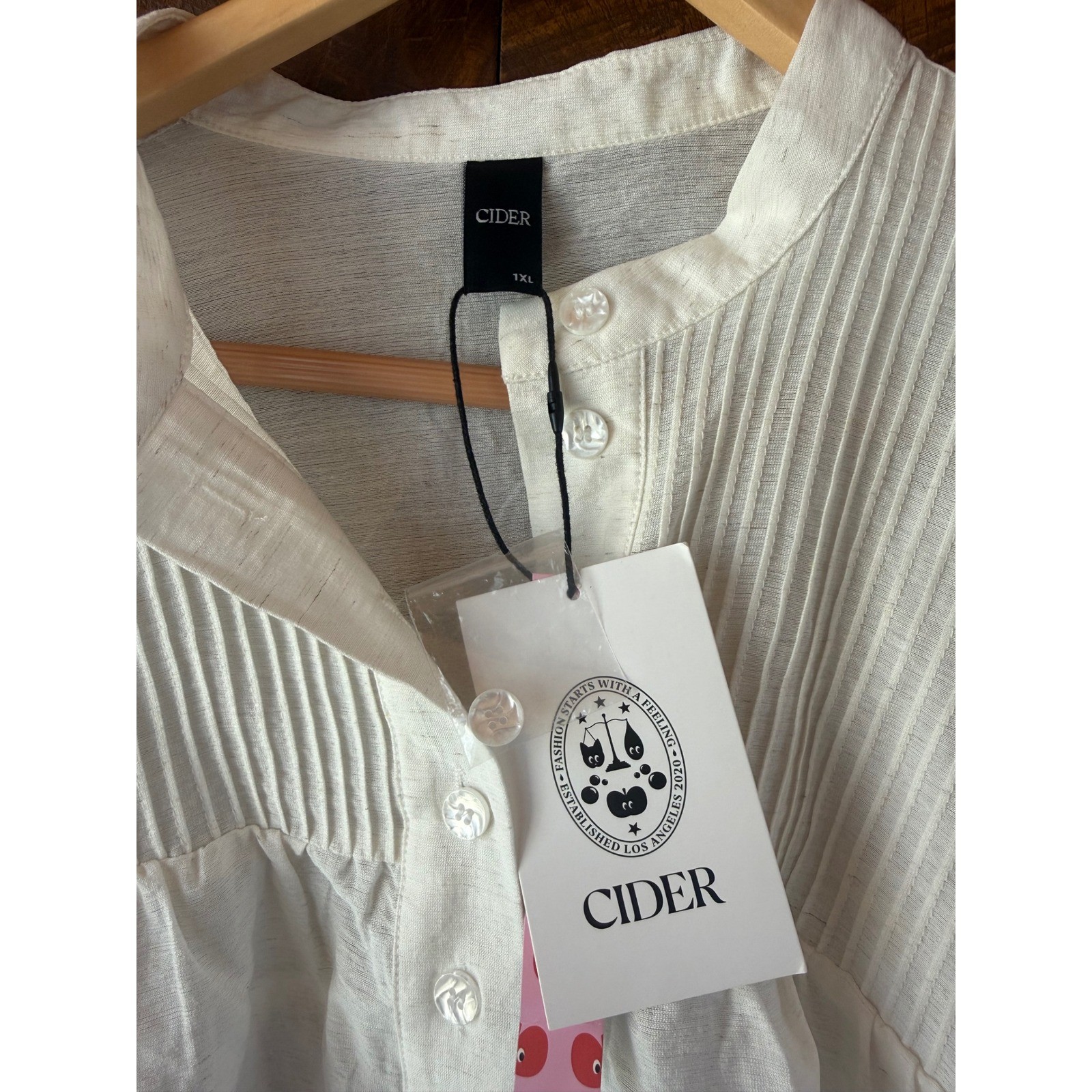 Cider White Linen Blend Pleated Yoke Oversized Blouse Top 1XL NWT with Speckles
