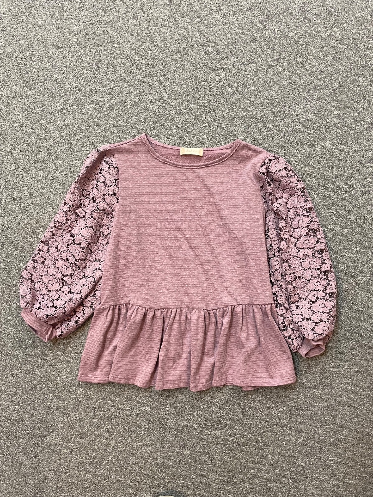 Alter’d State womens Top – Color: dusty purple – Size: M – Exc. Cond