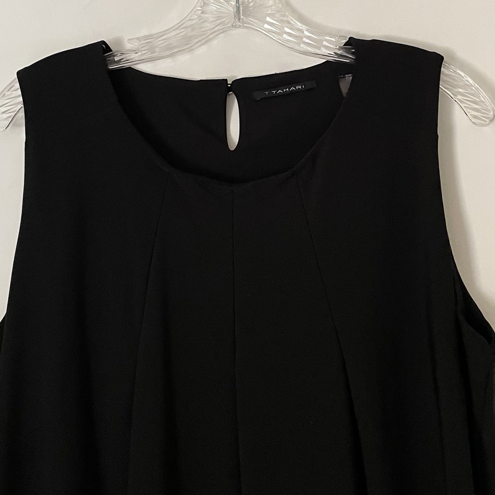 T Tahari Women Size Medium Black Stretchy Dressy Elegant Shirt Keyhole Back Top