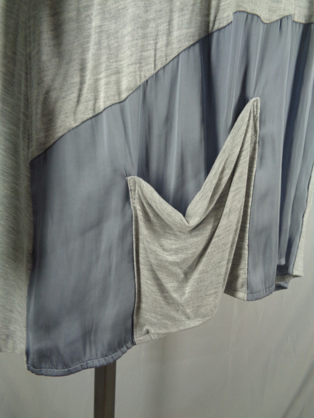 LOGO by Lori Goldstein Gray Tunic Top Satin Pocket Hem Size Large
