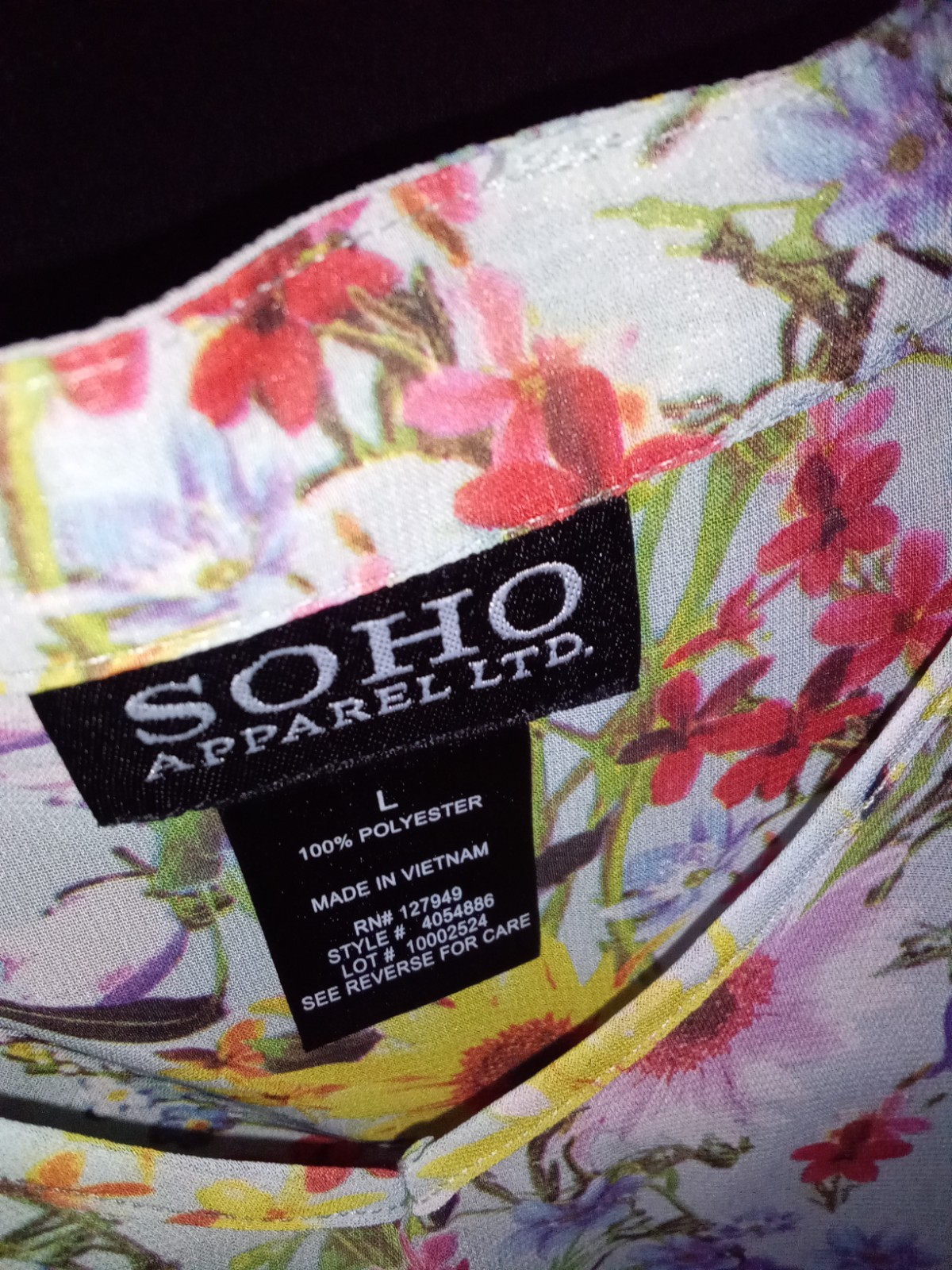 Women’s Soho Apparel Ltd. Floral Summery Blouse Size Large