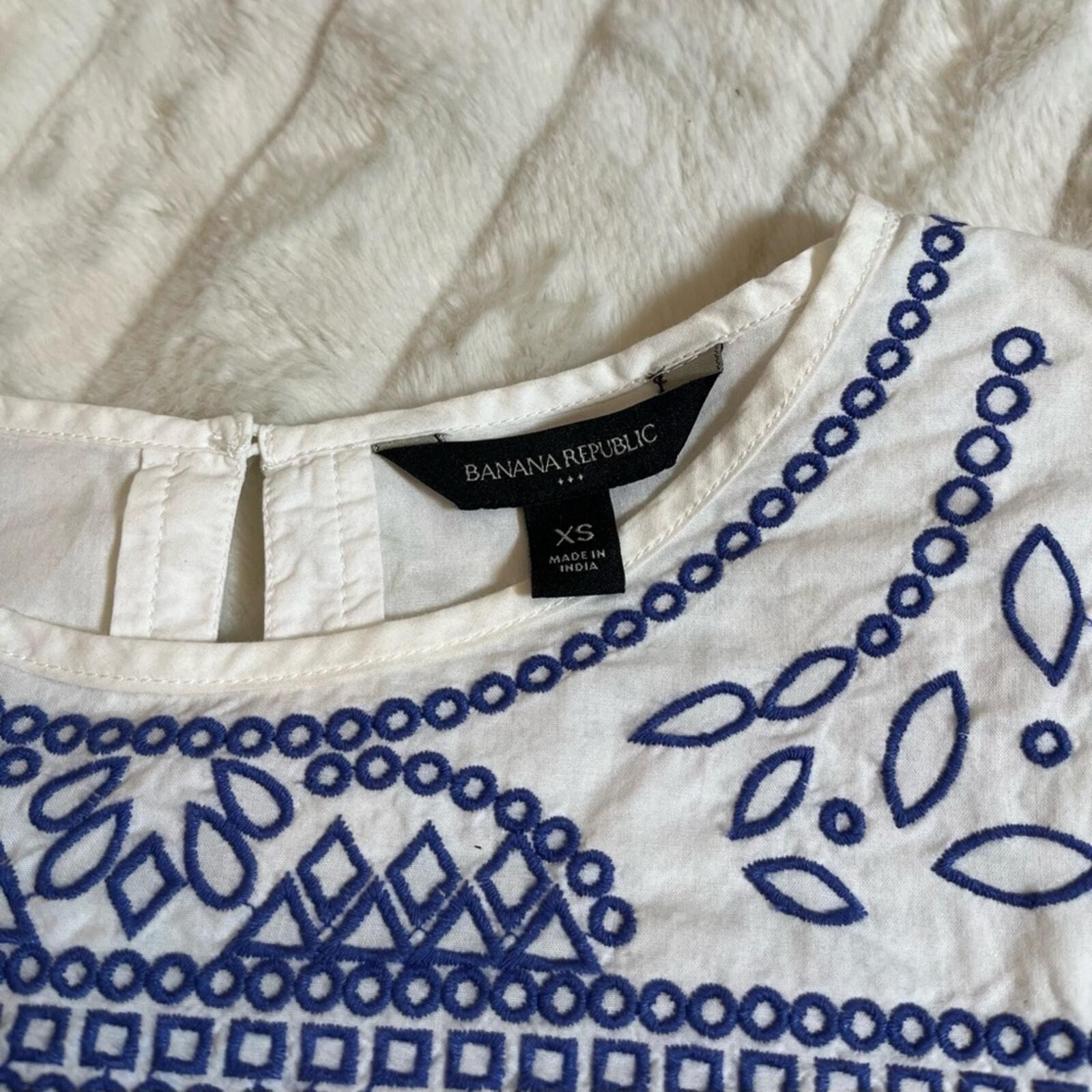 Banana Republic XS White Blue Eyelet Mediterranean Preppy City Sheer Blouse