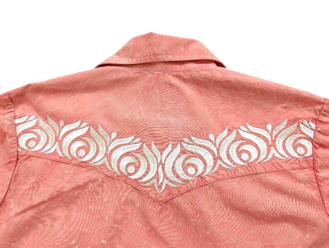 Wired Heart Western Cowgirl Shirt M Pink Embroidered Blouse Pearl Snap Coral