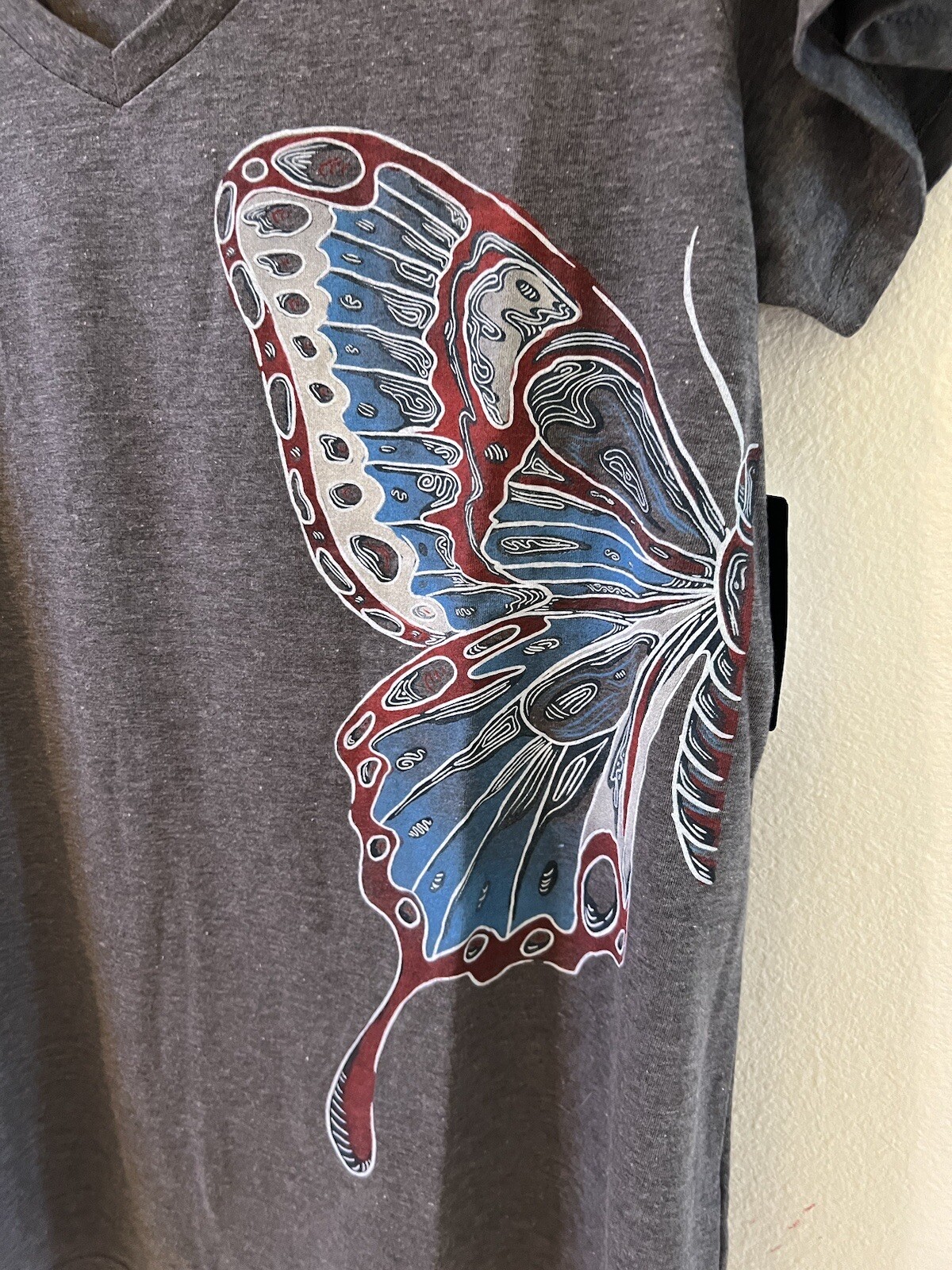 Torrid Women’s Plus Classic Fit V-neck Gray Butterfly Tee various sizes