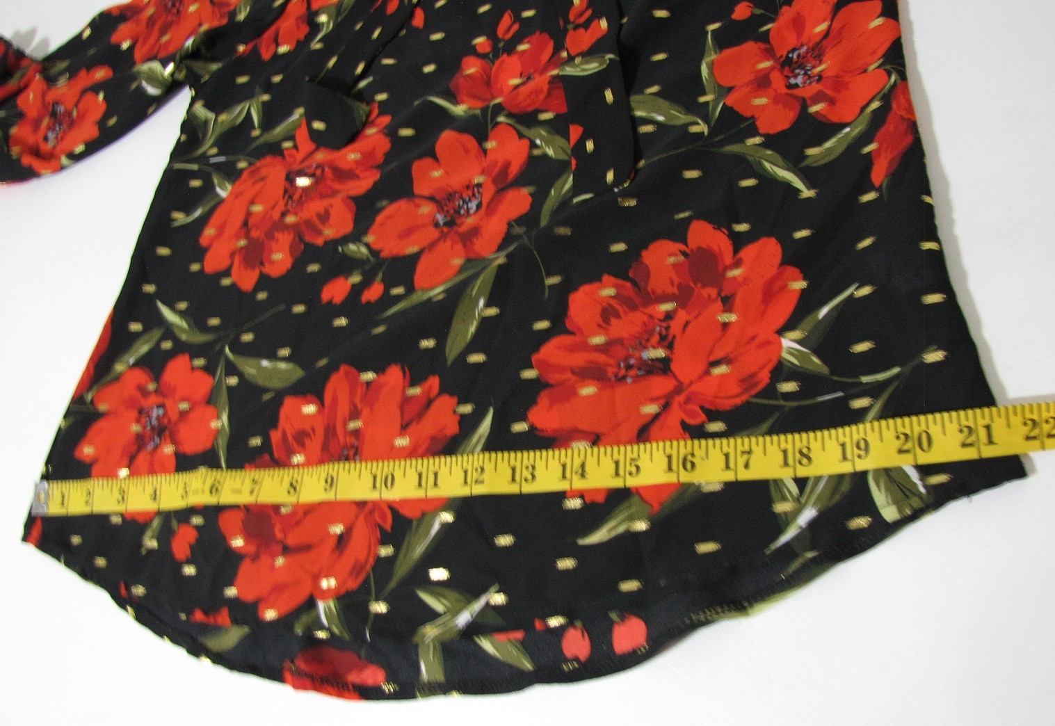 Red/Black Floral High-Neck-Tie-Bow Long Sleeve Blouse Metallic accents Wm S