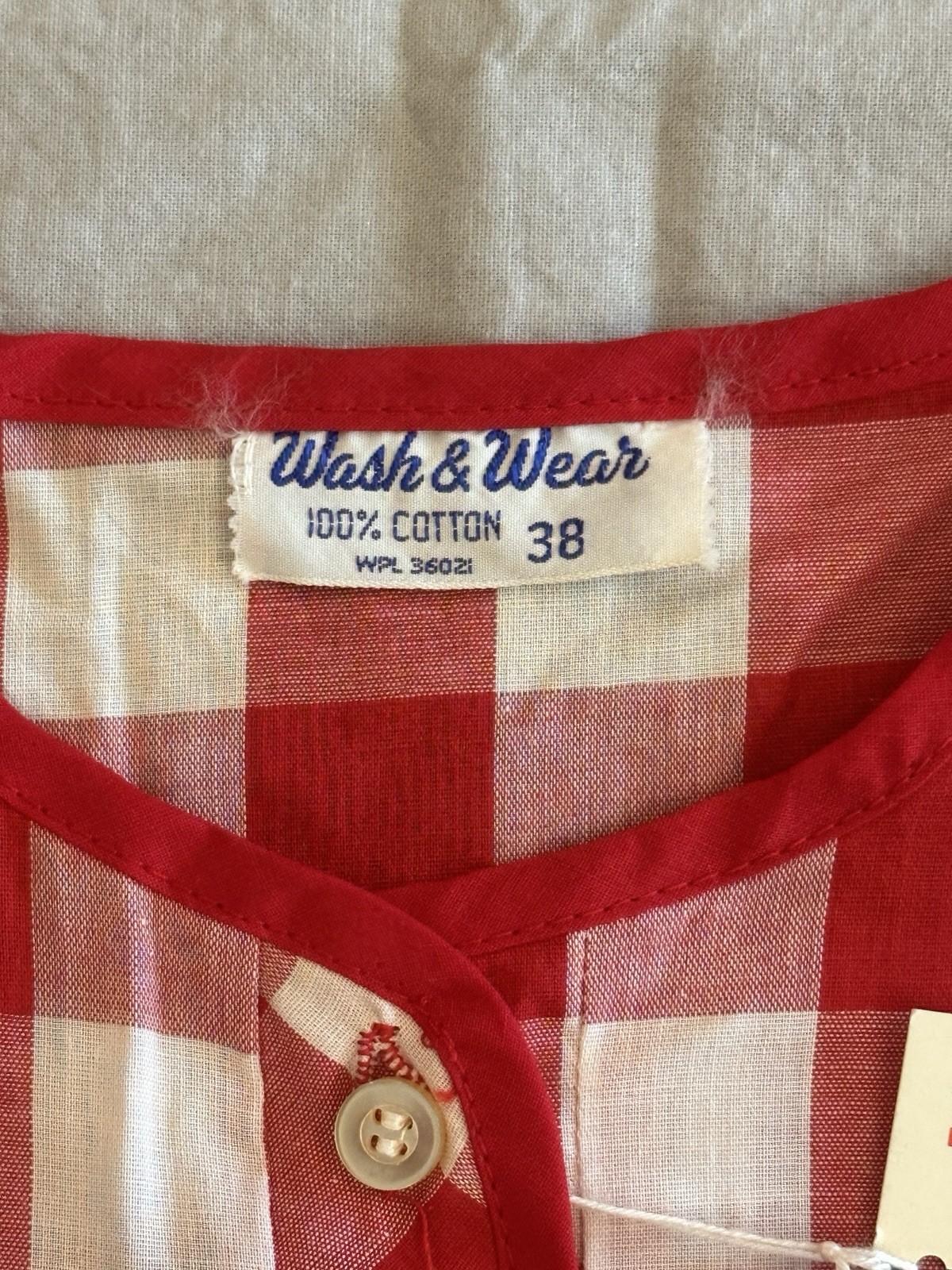 Vintage 50s Bay City Mills Red Gingham Cotton Blouse Sz 38 NOS Wash ’N Wear USA