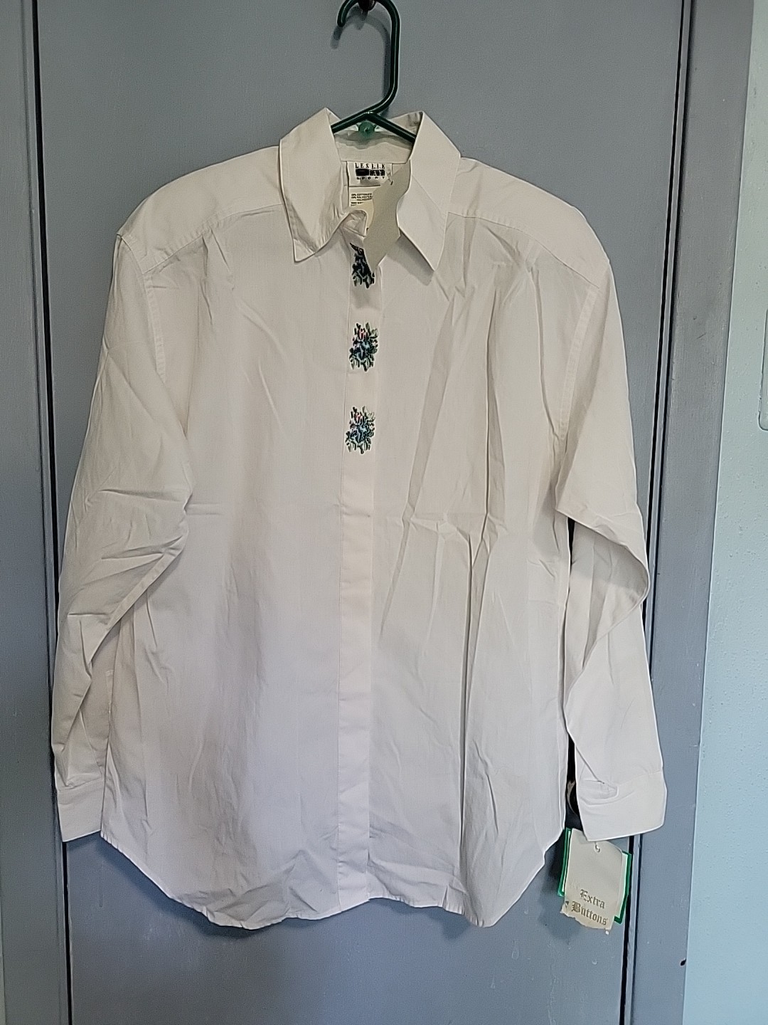 Leslie Fay Sport White Shirt Embroidered Size Medium Shoulder Pads Nwt Vintage