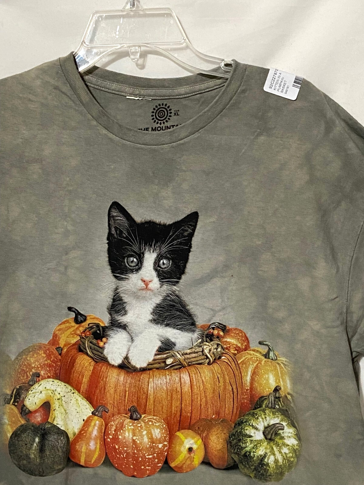 The Mountain KITTEN In PUMPKIN BASKET Fall Kitten T-SHIRT Women’s XL, 2XL NWT