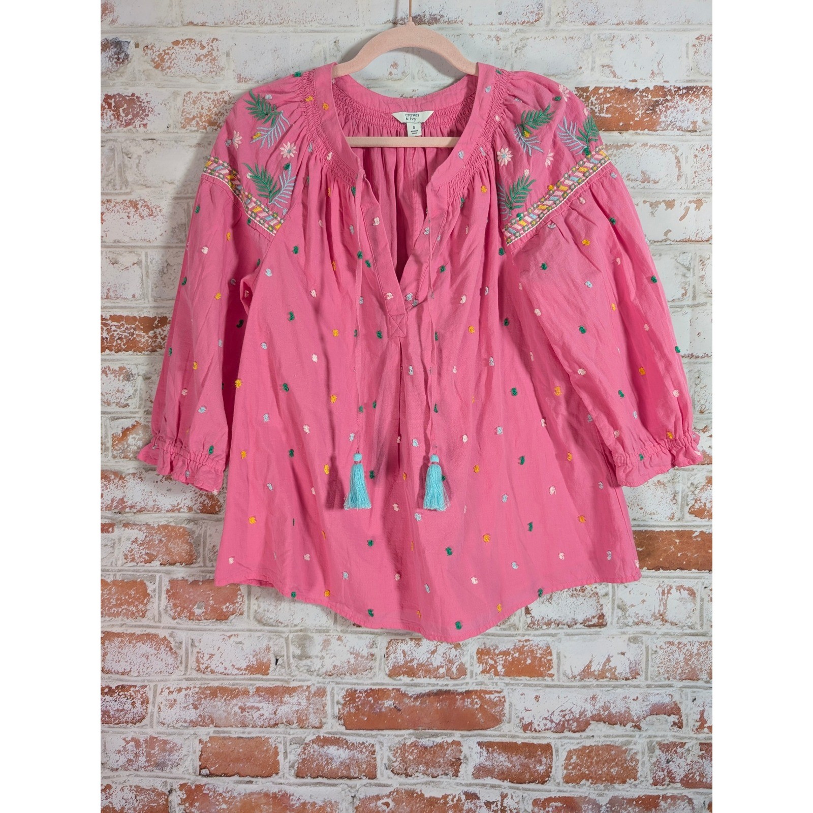 Crown & Ivy Embroidered Peasant Blouse Womens Small Pink Boho Tassel Top