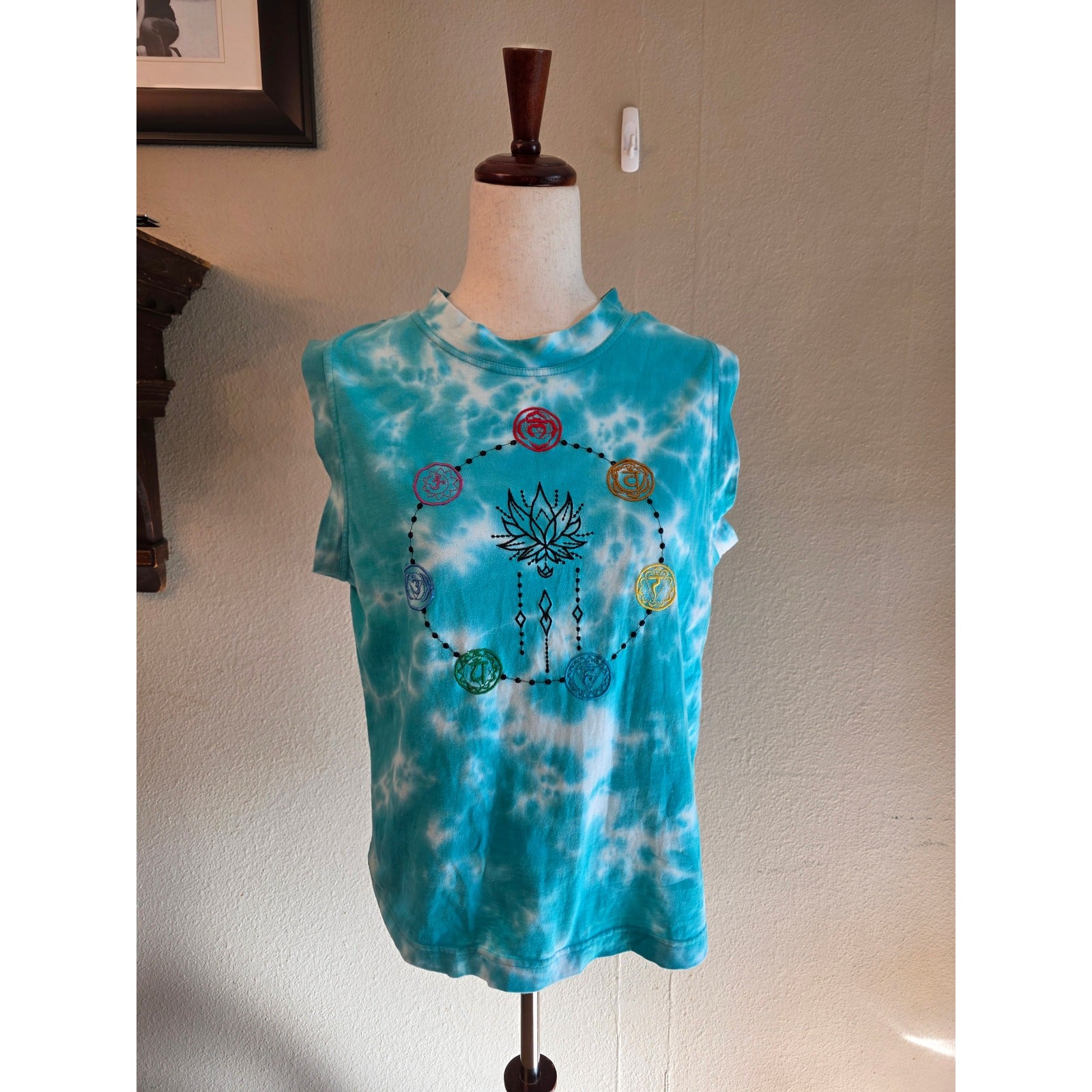 Earthbound Women’s Tie Dye Embroidered Sleeveless Top SZ Small Lotus Chakra Yoga