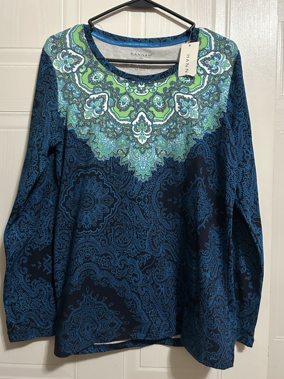 Hannah Women’s Size Large Blue Geometric Top