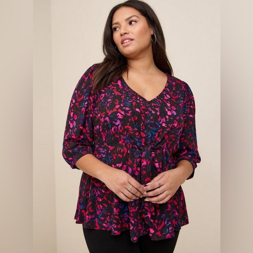 TORRID Georgette Tie-Front Multicolor Blouse Red/Black/Pink Size 2
