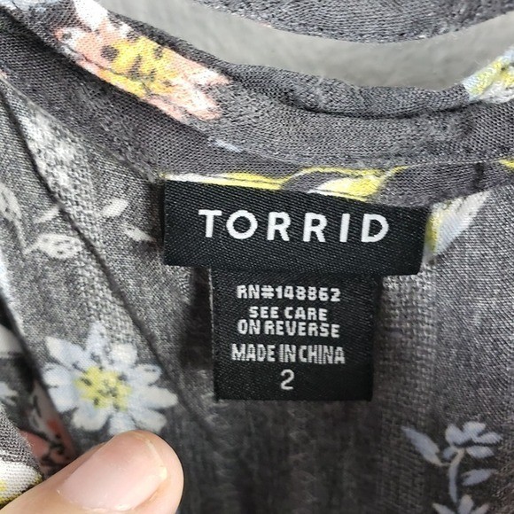 Torrid Women’s Size 2 Floral Print Crossback Tiered Cami Gray Vintage Wash