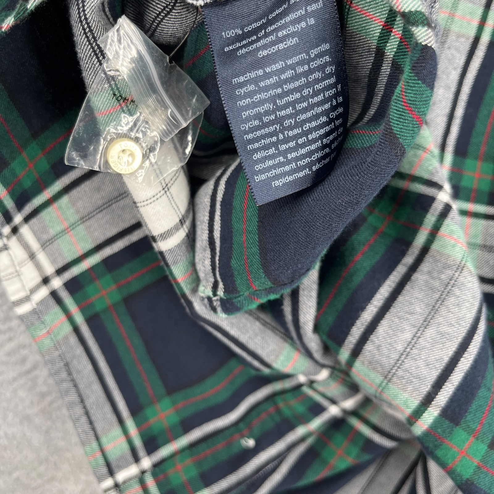 Tommy Hilfiger Women M Long Sleeve Button Up Navy Green Plaid Roll Tab Flip Cuff