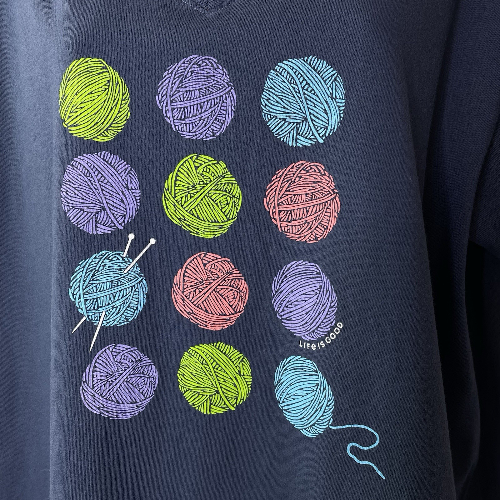 LIfe is Good XXL Women’s Crusher Tee V-Neck Short Sleeve Blue Yarn Knitting