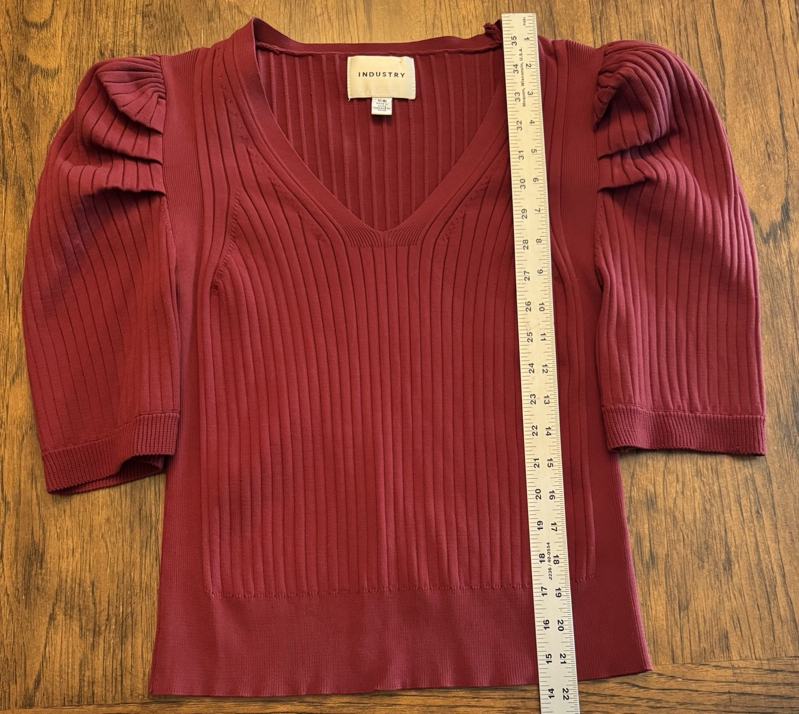 INDUSTRY REPUBLIC Burgundy Wine Ribbed Knit Top Puffed Sleeved V-Neck (M) NWOT
