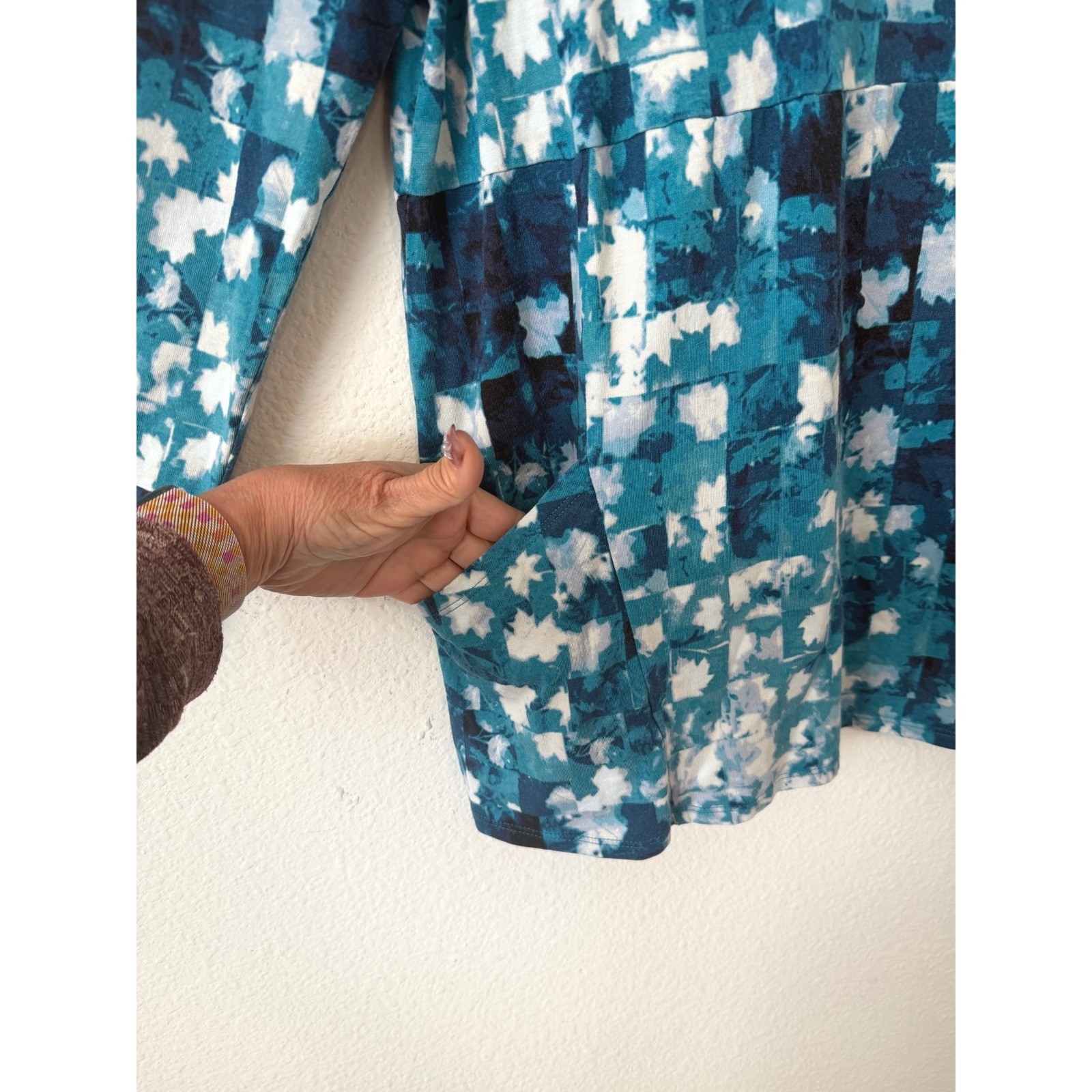Pure Jill Tunic Top Large Blue Abstract Geometric Long Sleeve V-Neck