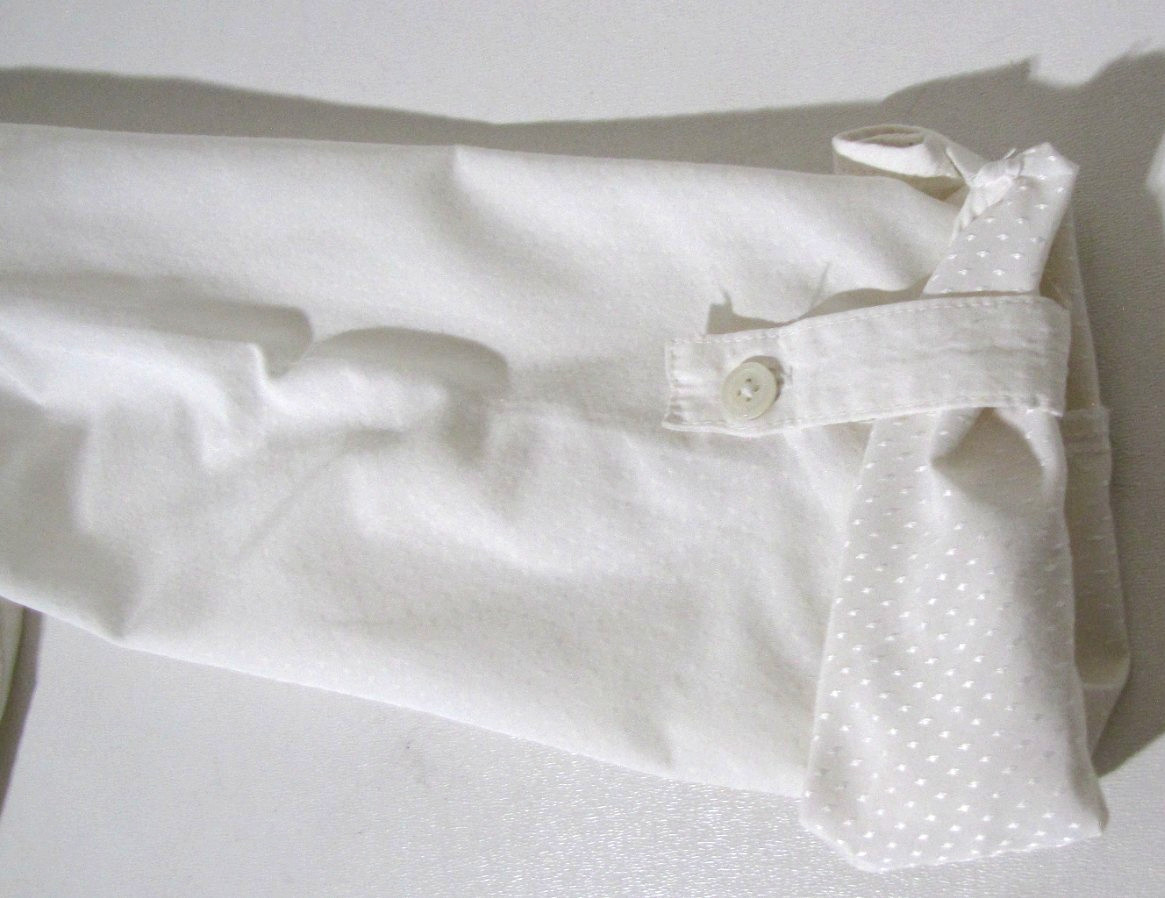 Eddie Bauer Shirt White Mountain Nylon/polyester blend Long Sleeve-roll tab Wm.M