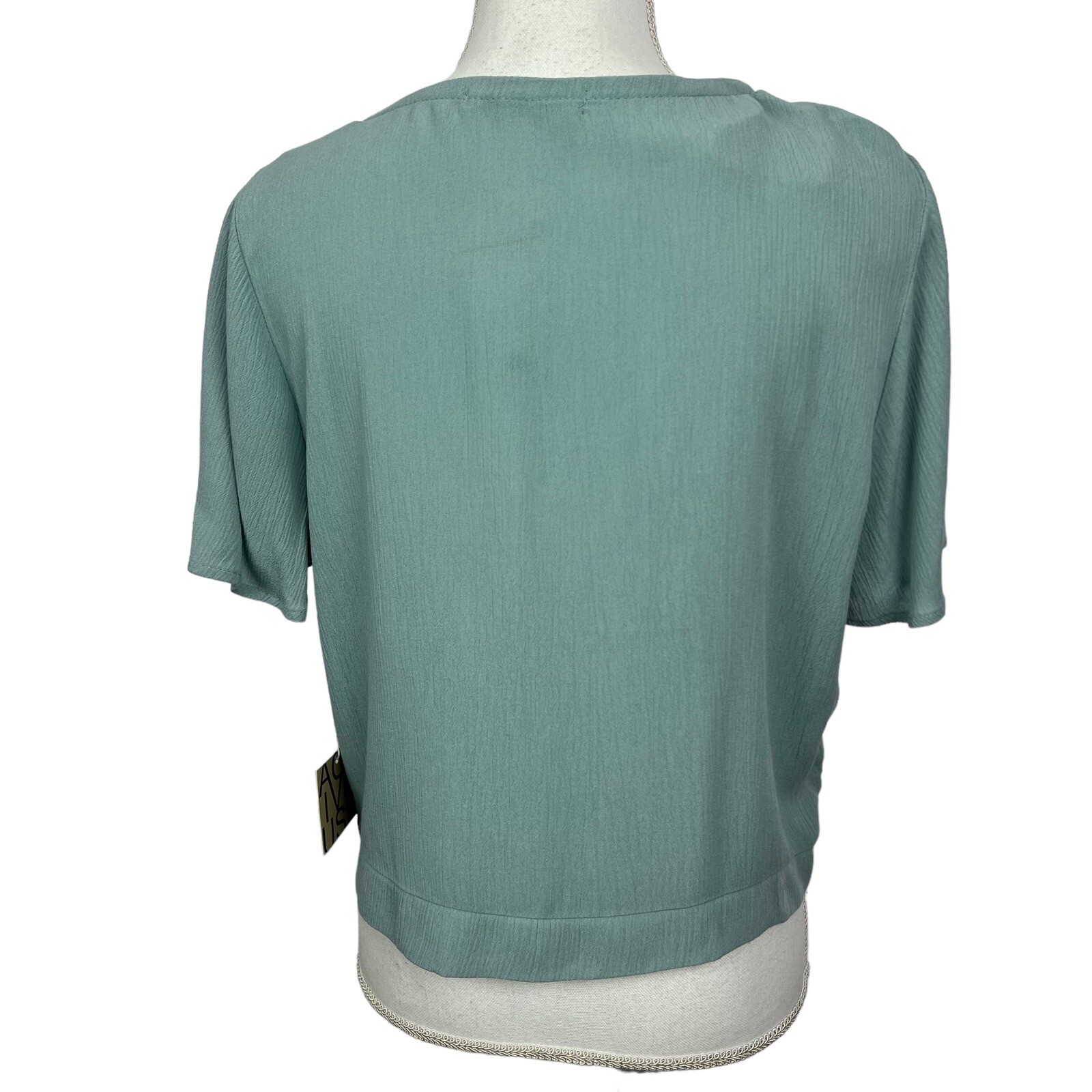 ACTIVE USA Women’s Pullover Top Sz Large Color Green Crinkle Button/Tie Front