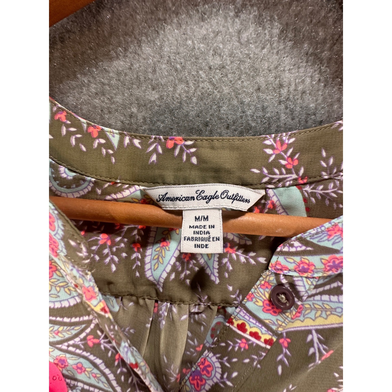 American Eagle Outfitters Olive Green Paisley Sleeveless Button Down Blouse M