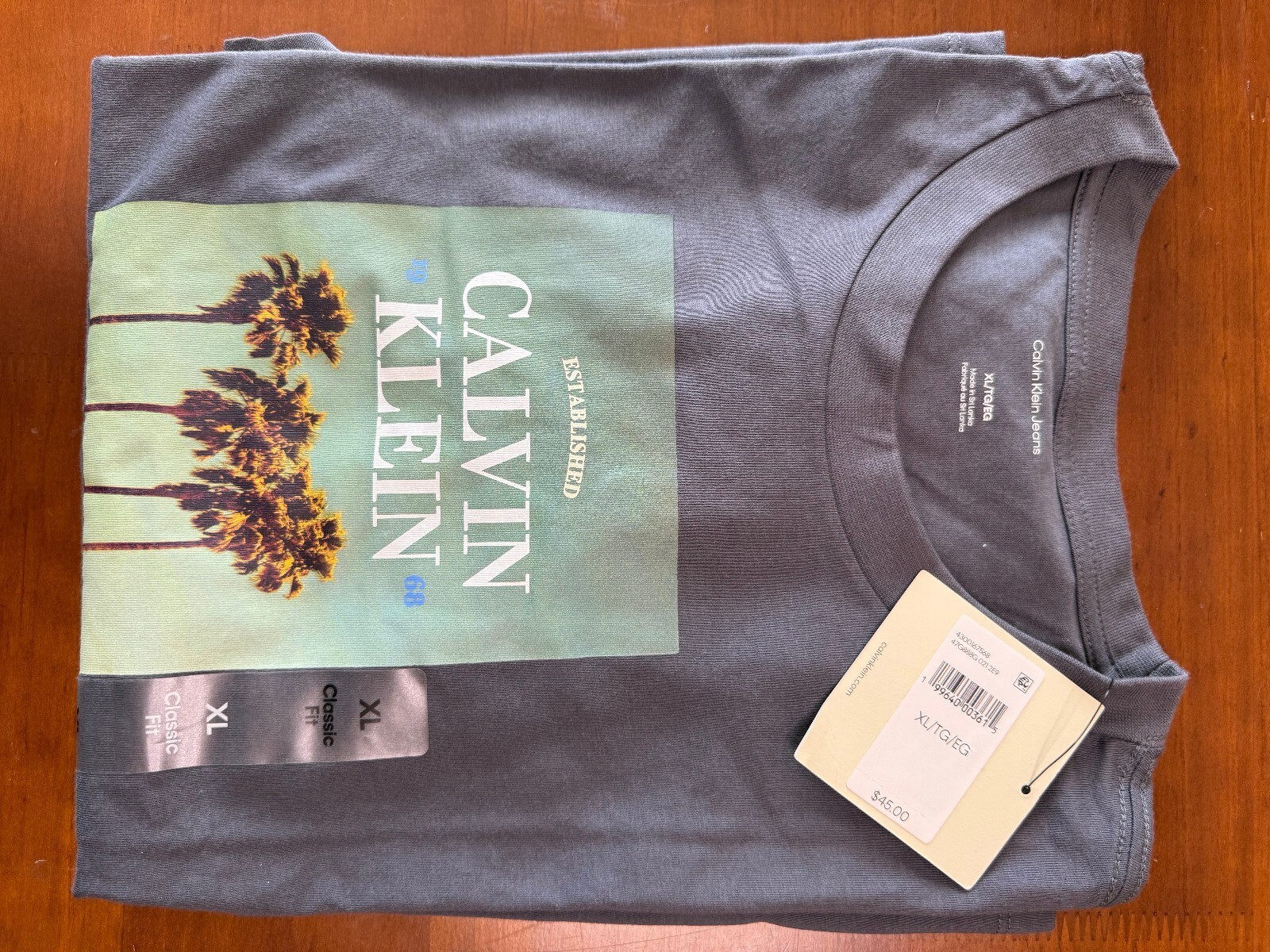 Calvin Klein Jeans Women’s Classic Fit Graphic T-Shirt Gray Palm Trees – XL