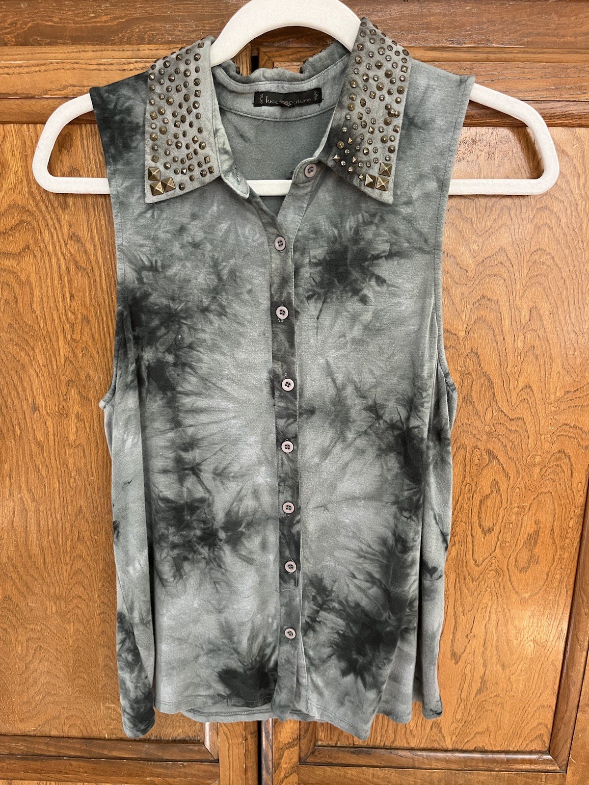 Lucca Couture Green Tie Dye Studded Collar Button Down Tank Top Women’s Medium
