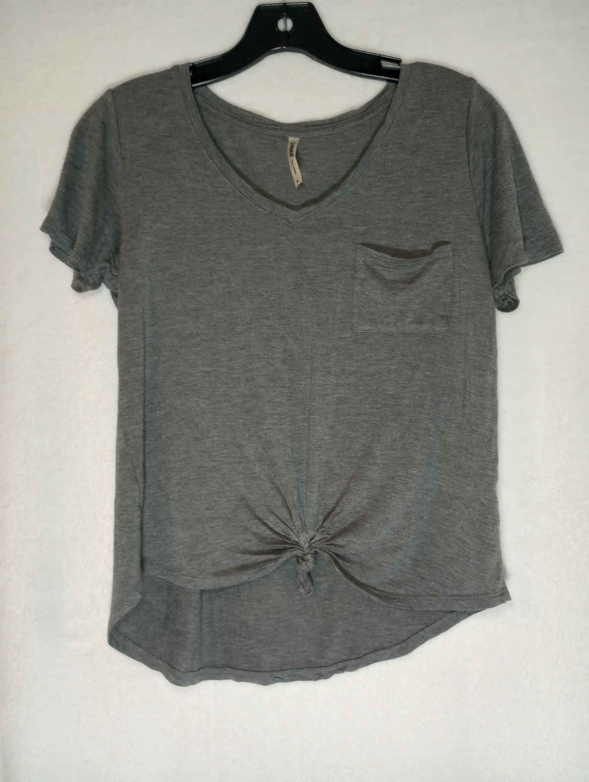 Tresics Tie Front V Neck Crop Top Tee Shirt Casual Minimalist Comfy Relaxed Top