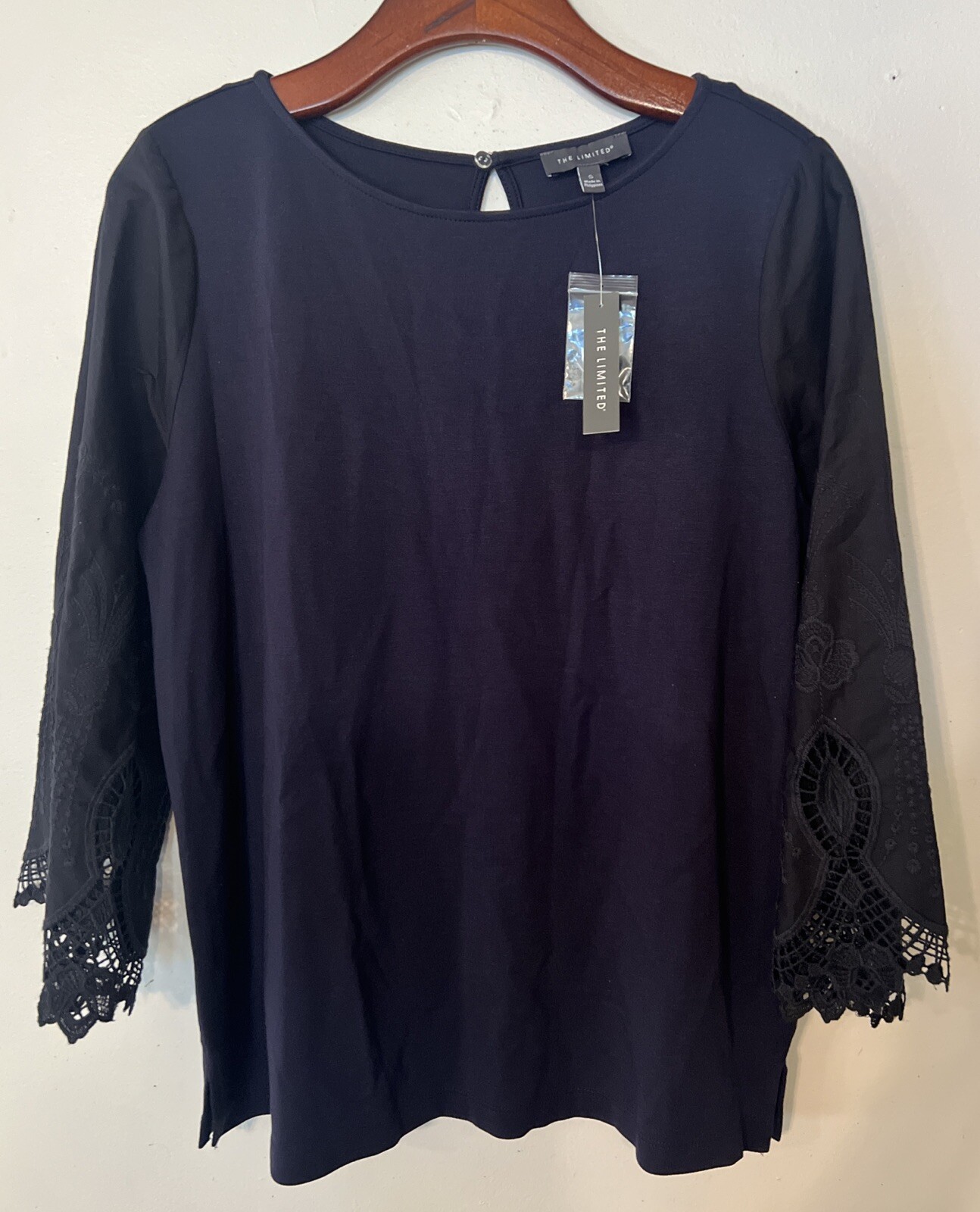 NEW The Limited Blouse Women’s S Navy Body Black ¾ Detailed Sleeves NWT $69 MSR