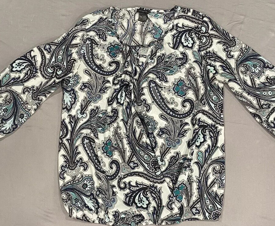 Ann Taylor Women’s Blouse Top M White Blue Paisley Designer City Classic Beach